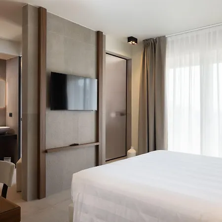 B21 Lifestyle 4*