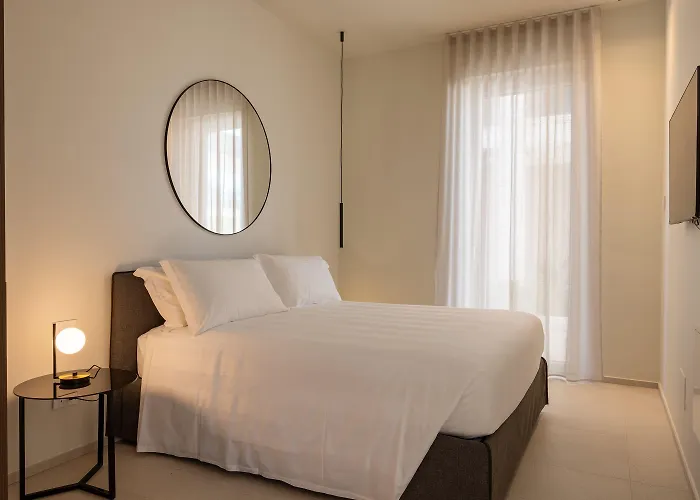 B21 Lifestyle Hotel 4*